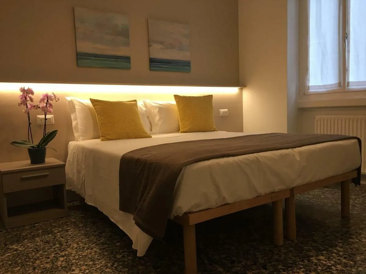 Hotel Loveno Menaggio 2*,  Italy