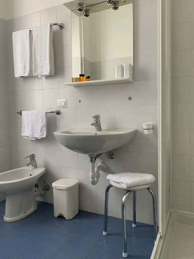 Hotel Loveno Menaggio 2*,